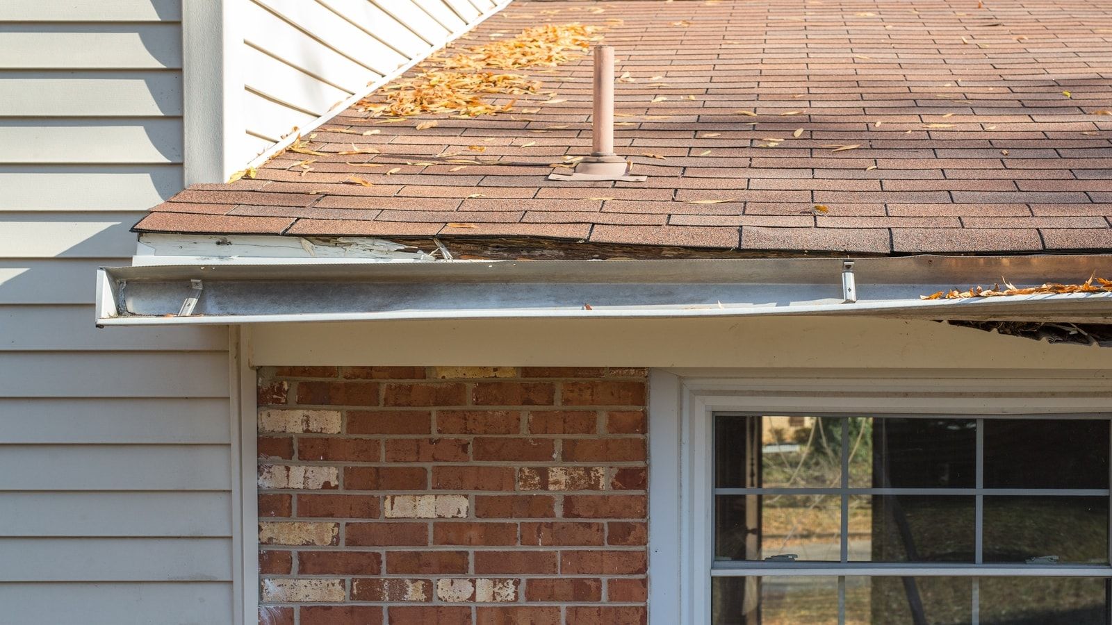 5 Signs It's Time for a Gutter Replacement