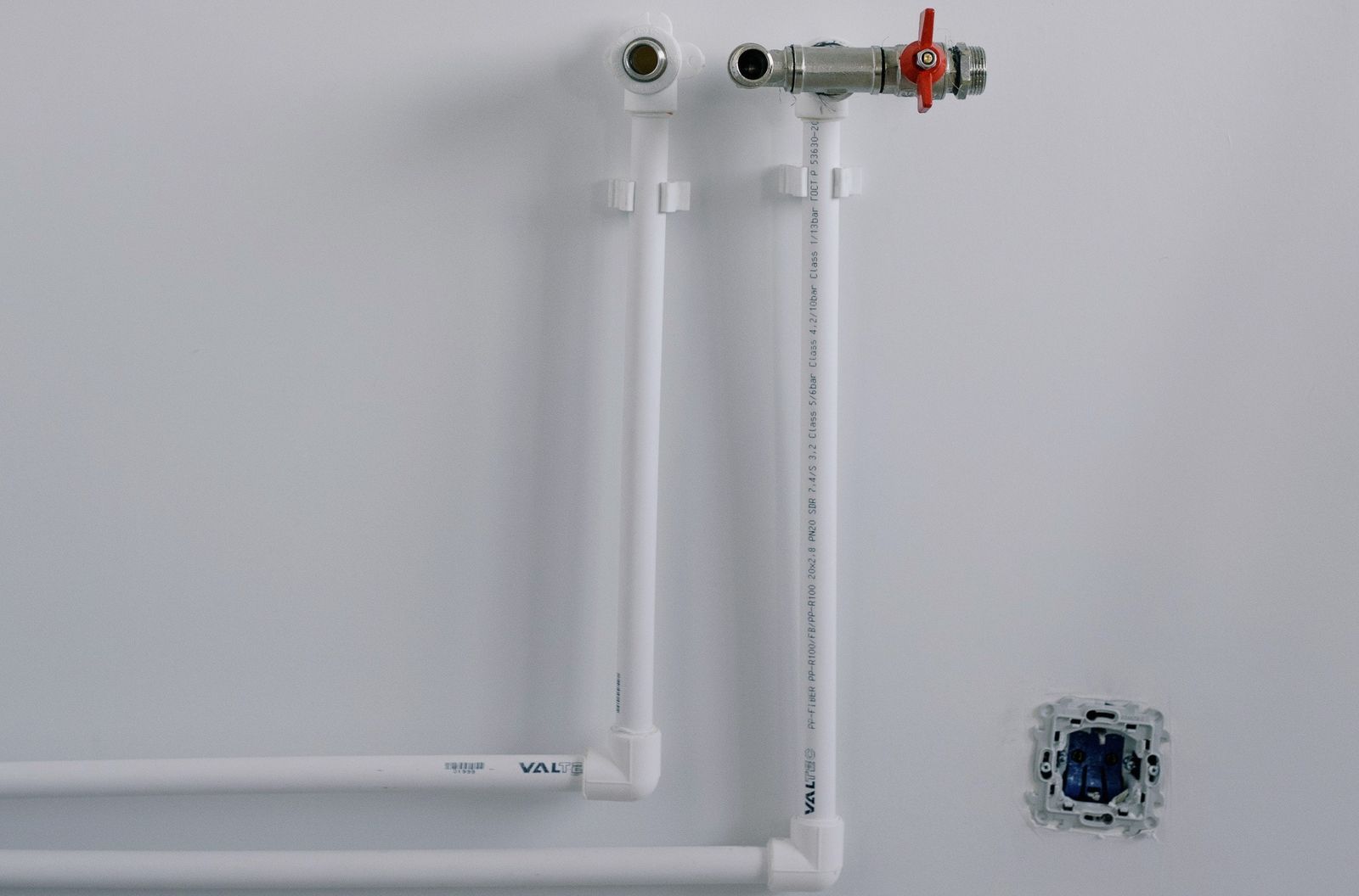 A Guide to the Different Types of Drainage Pipes