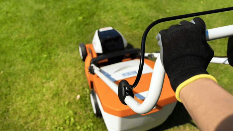 Top 10 Lawnmower Safety Tips