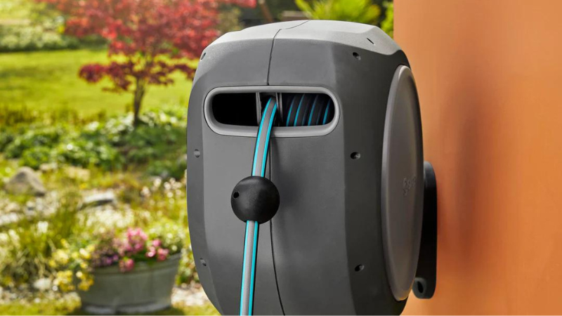 Retractable Hose Reels: Reviews, Pros & Cons [2025]